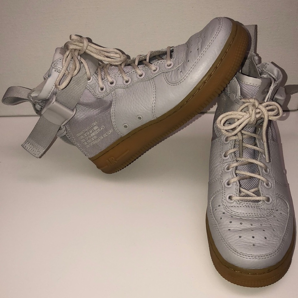 Grey Nike Air Force 1 - Goddess of victory